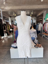 Main Strip white lace dress S