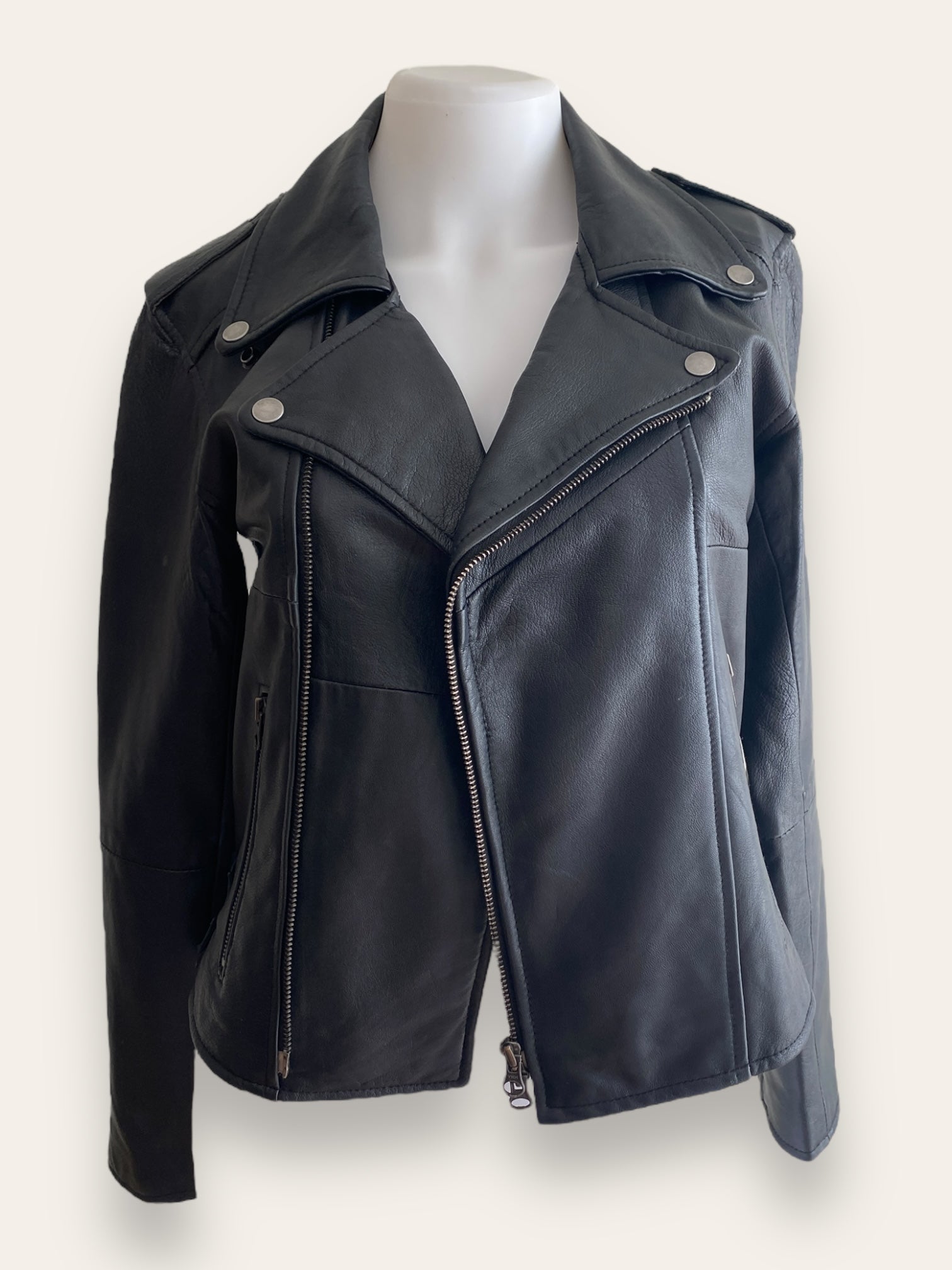 The LOT Black leather jacket S/M