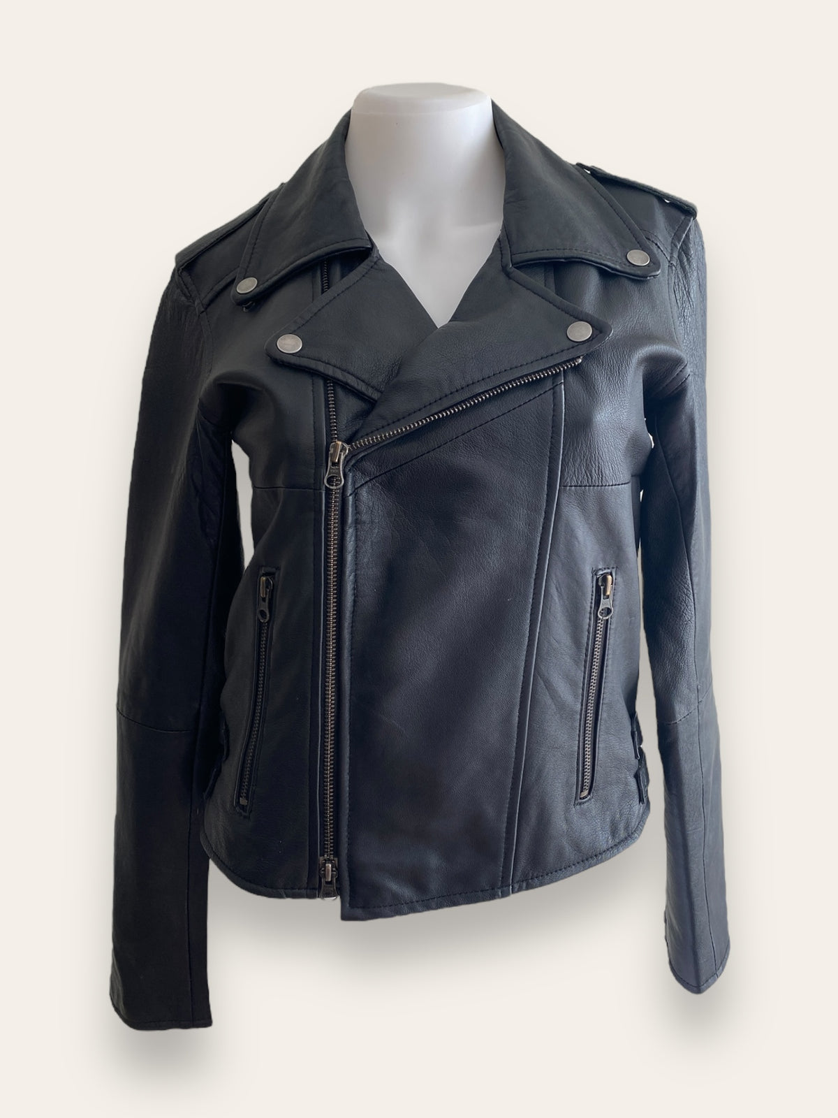 The LOT Black leather jacket S/M