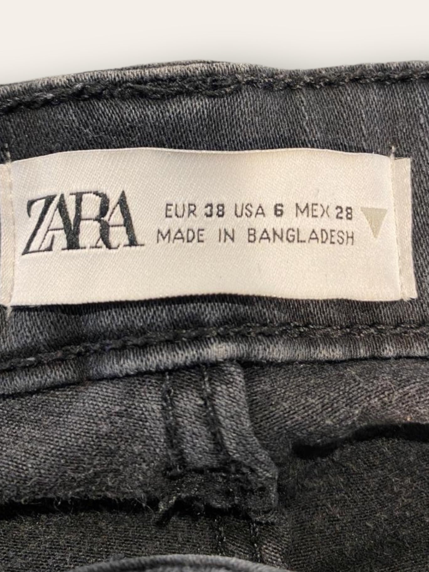 Zara Black Jeans EUR38