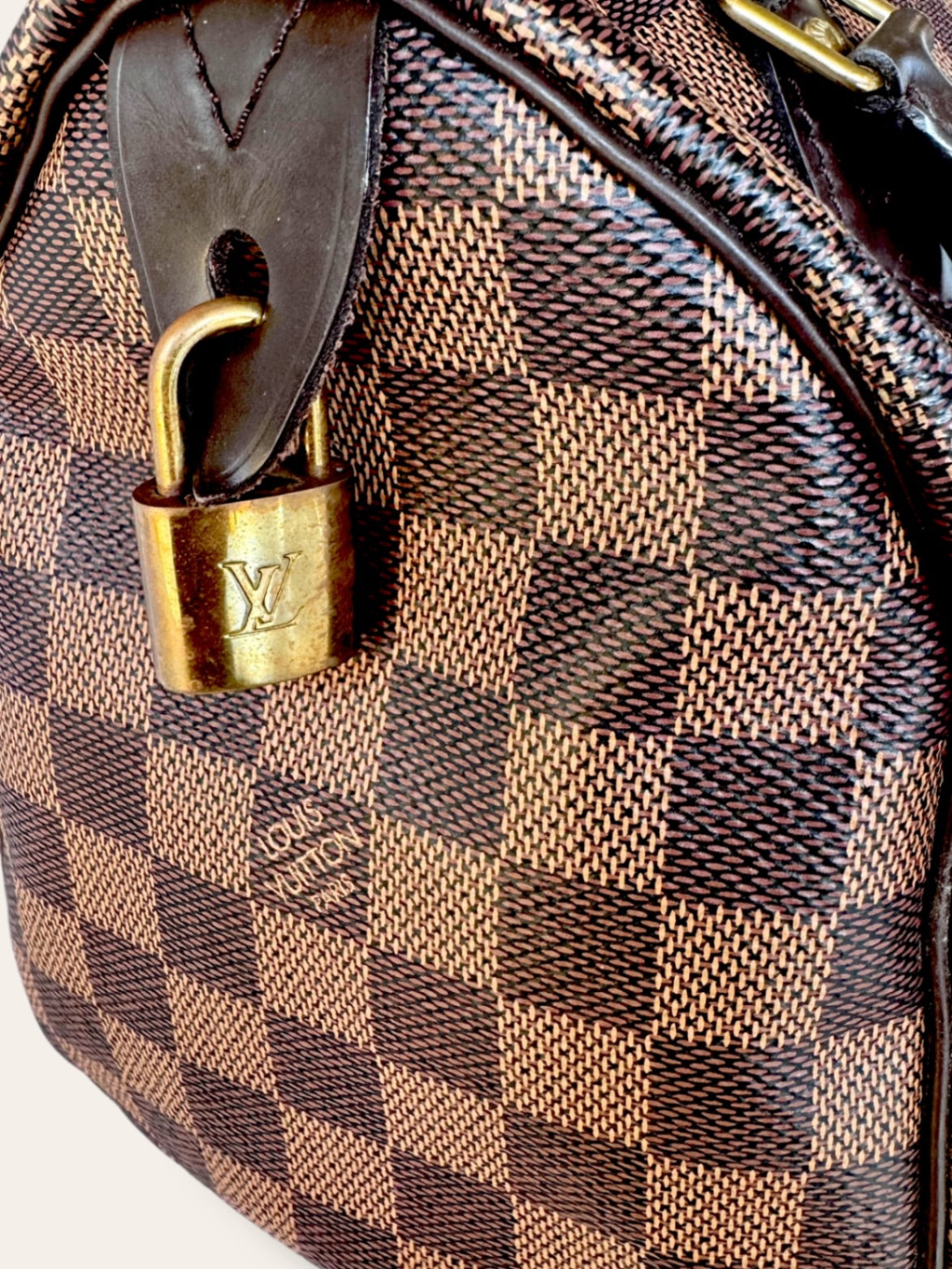 Louis Vuitton Damier Ebene Speedy Bandouliere 25 $980