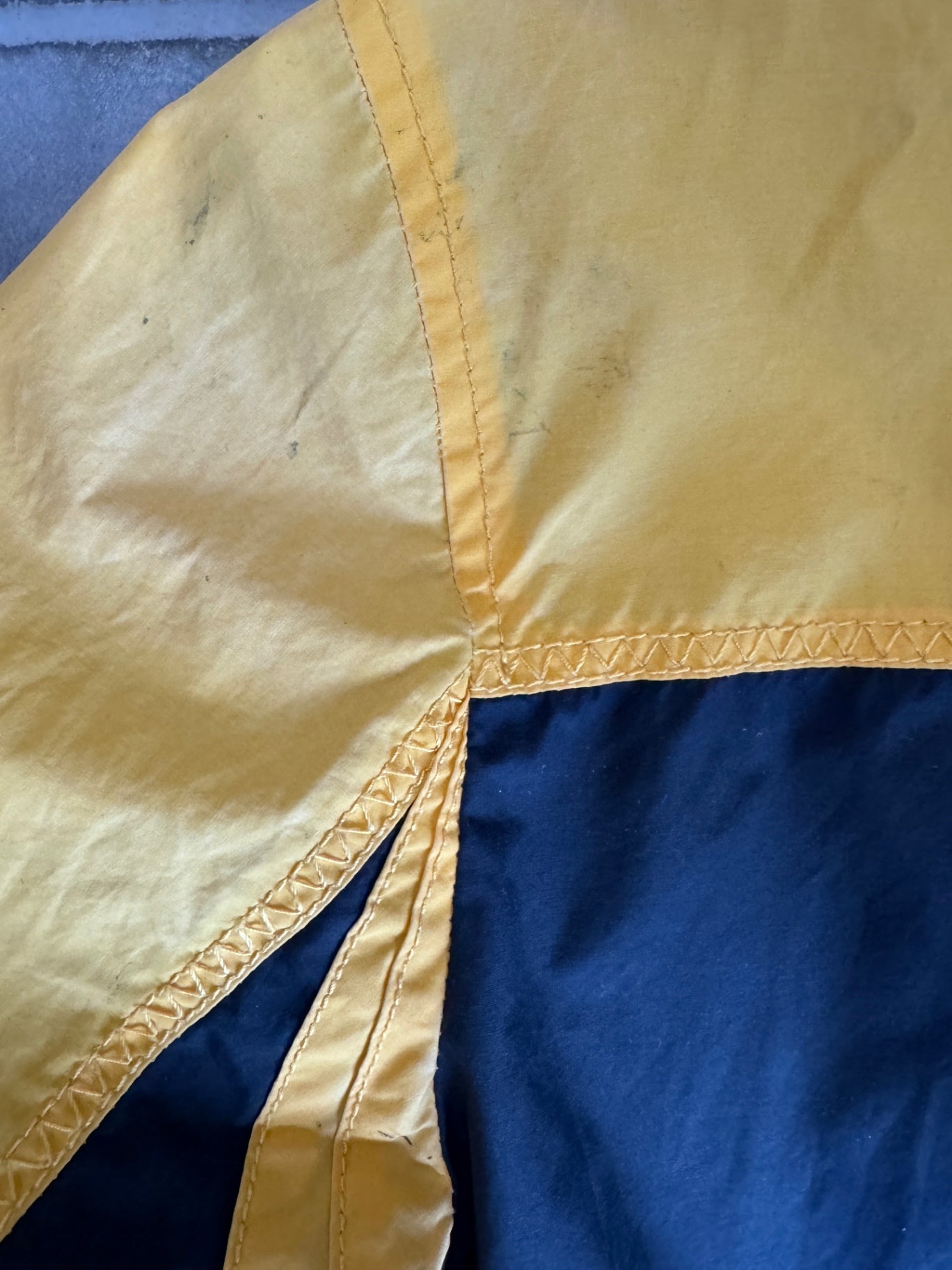 Tommy Hilfiger Yellow and navy Windbreaker Jacket Medium