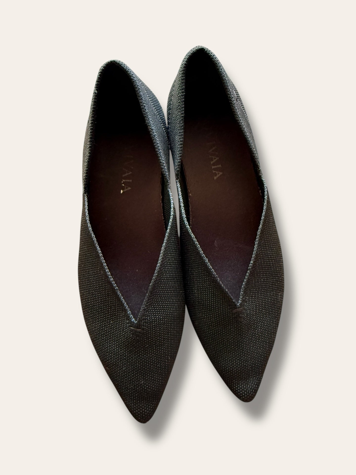 Vivaia black Pointed-toe V-Cut flats 8 (Box)