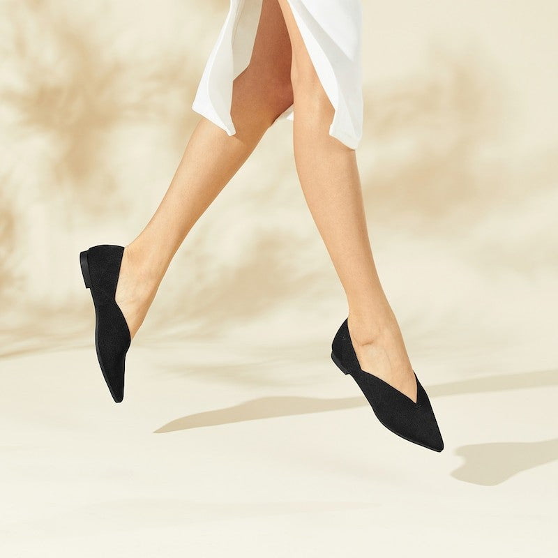 Vivaia black Pointed-toe V-Cut flats 8 (Box)