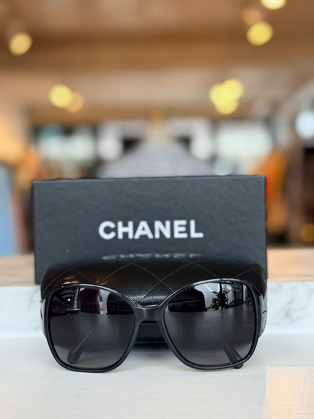 Chanel Classic 5205 sunglasses with case and box RRP 7500 – The