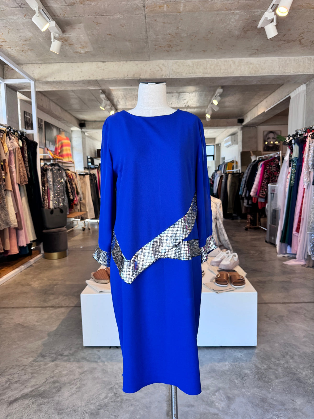 Ugo Zaldi blue dress w silver trim 44 RRP 3K