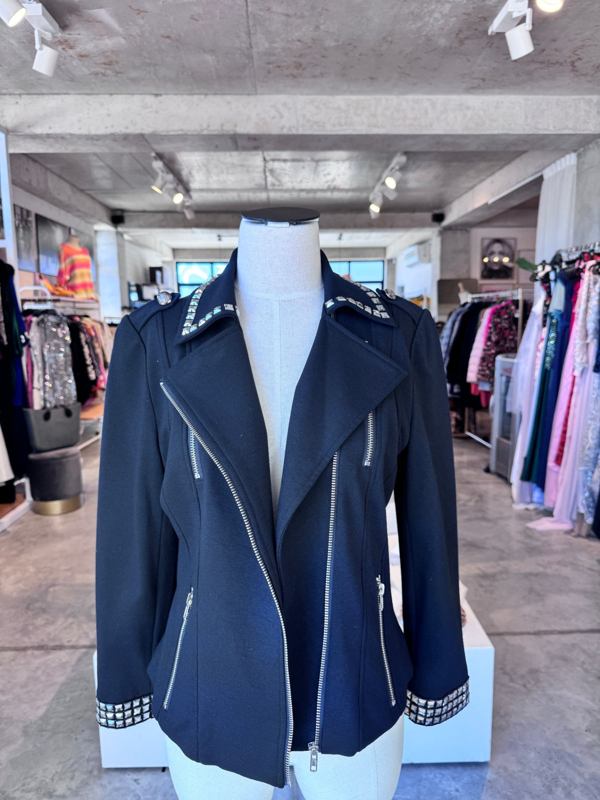 Errol Arendz black structured  jacket w stud detail 10 RRP 3,5