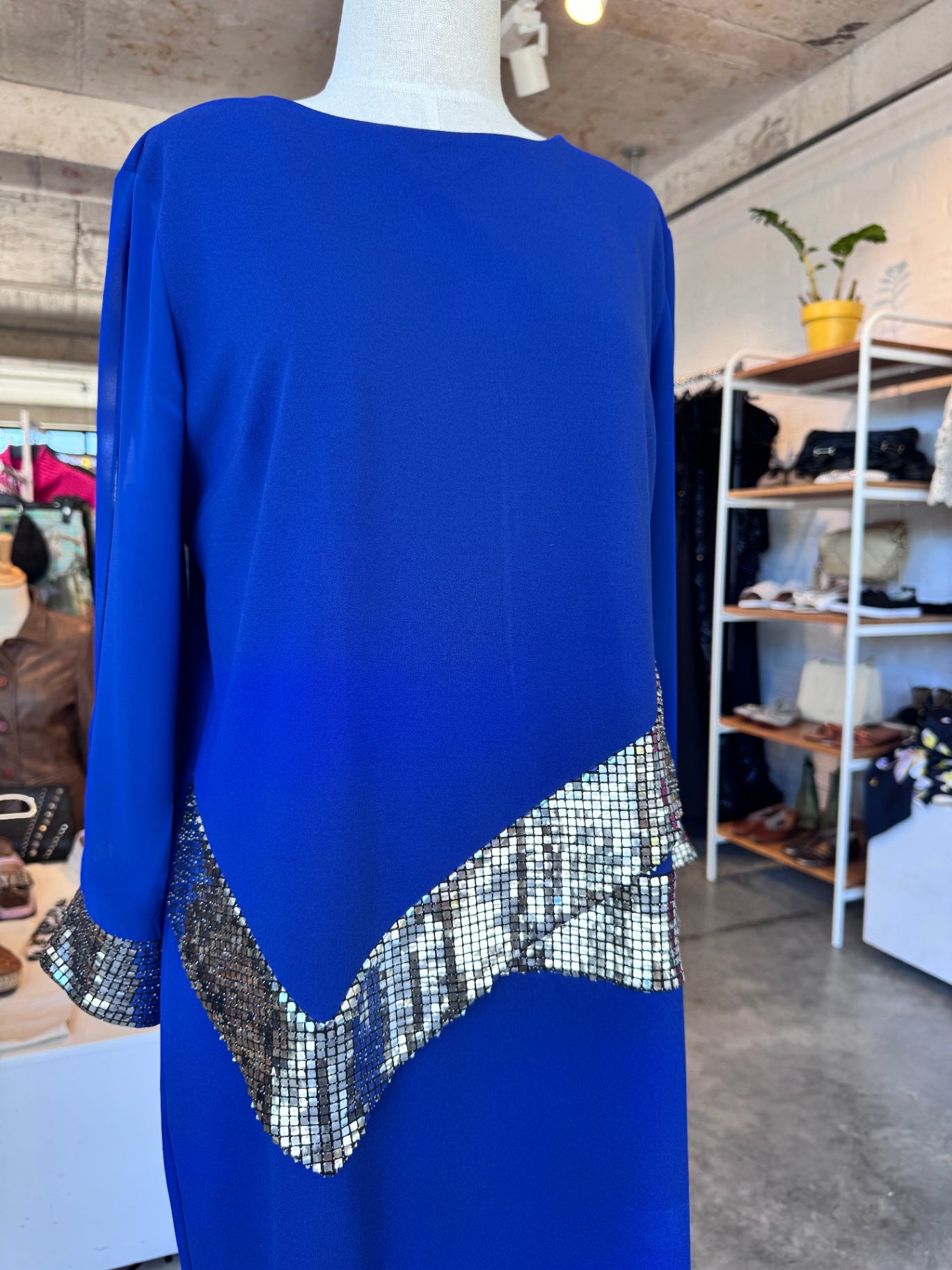 Ugo Zaldi blue dress w silver trim 44 RRP 3K