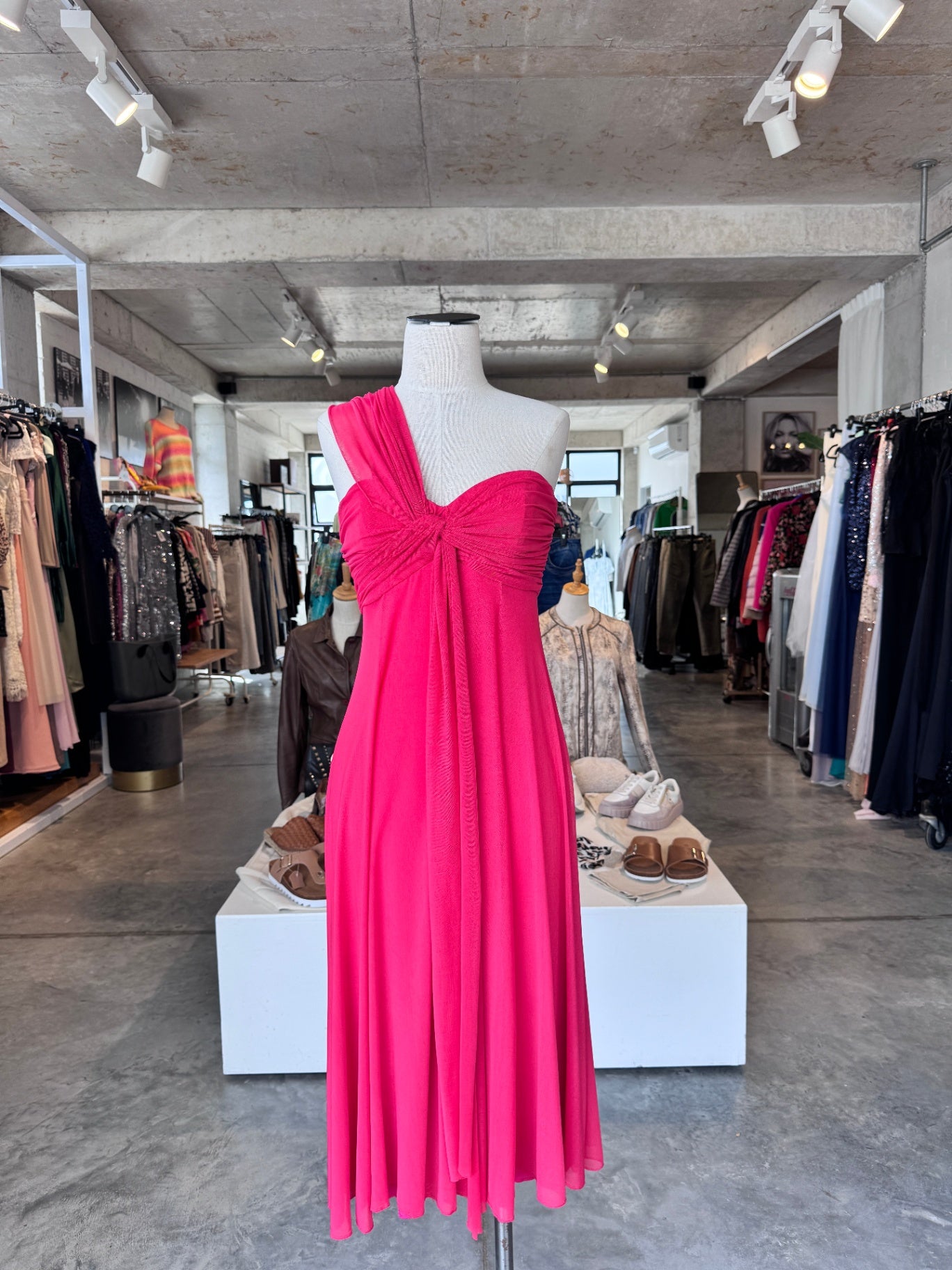 Studio 16 bright pink flowy s/less dress 34