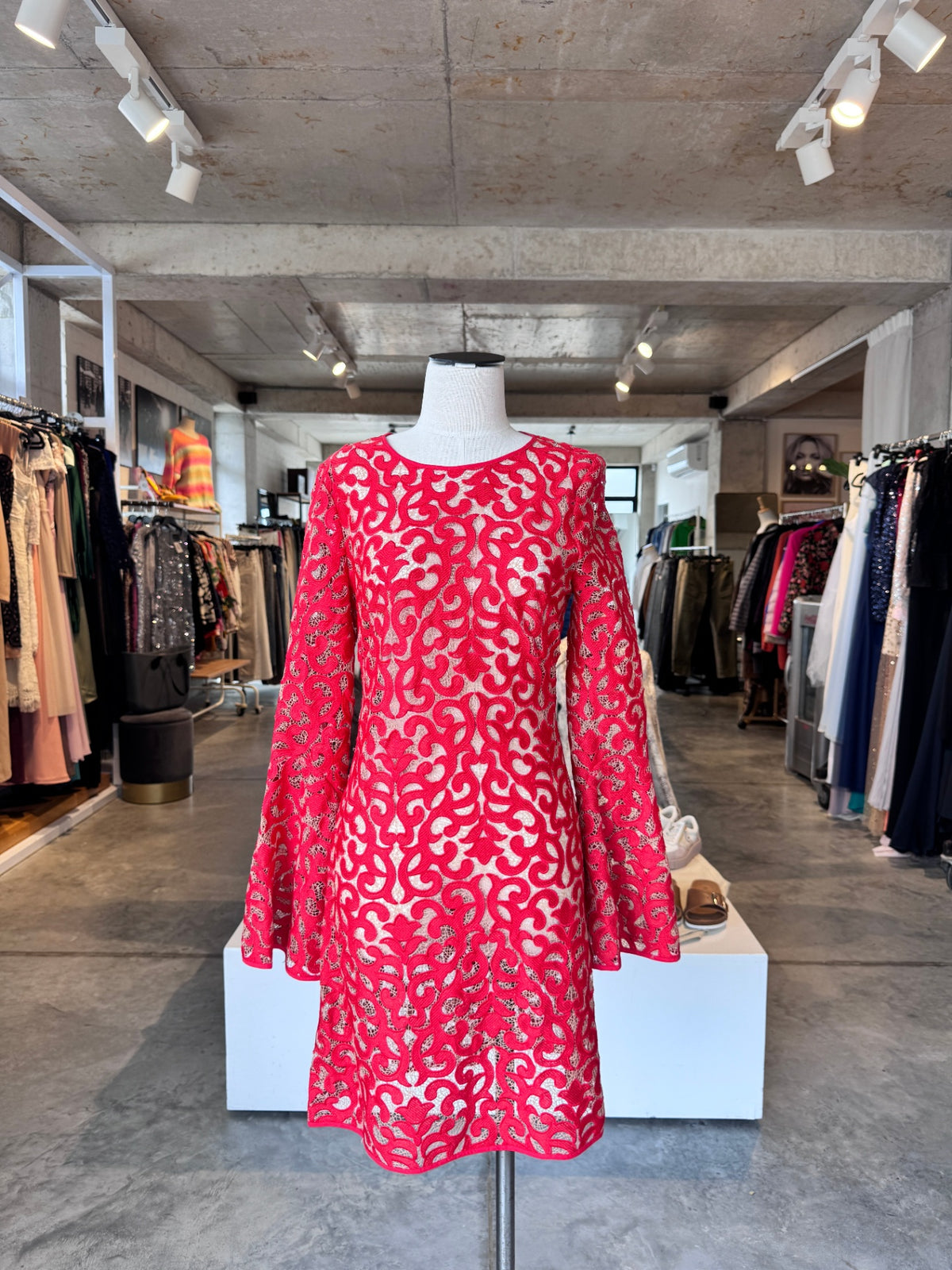 Country road red lace shift dress 8 RRP 2.5-4K