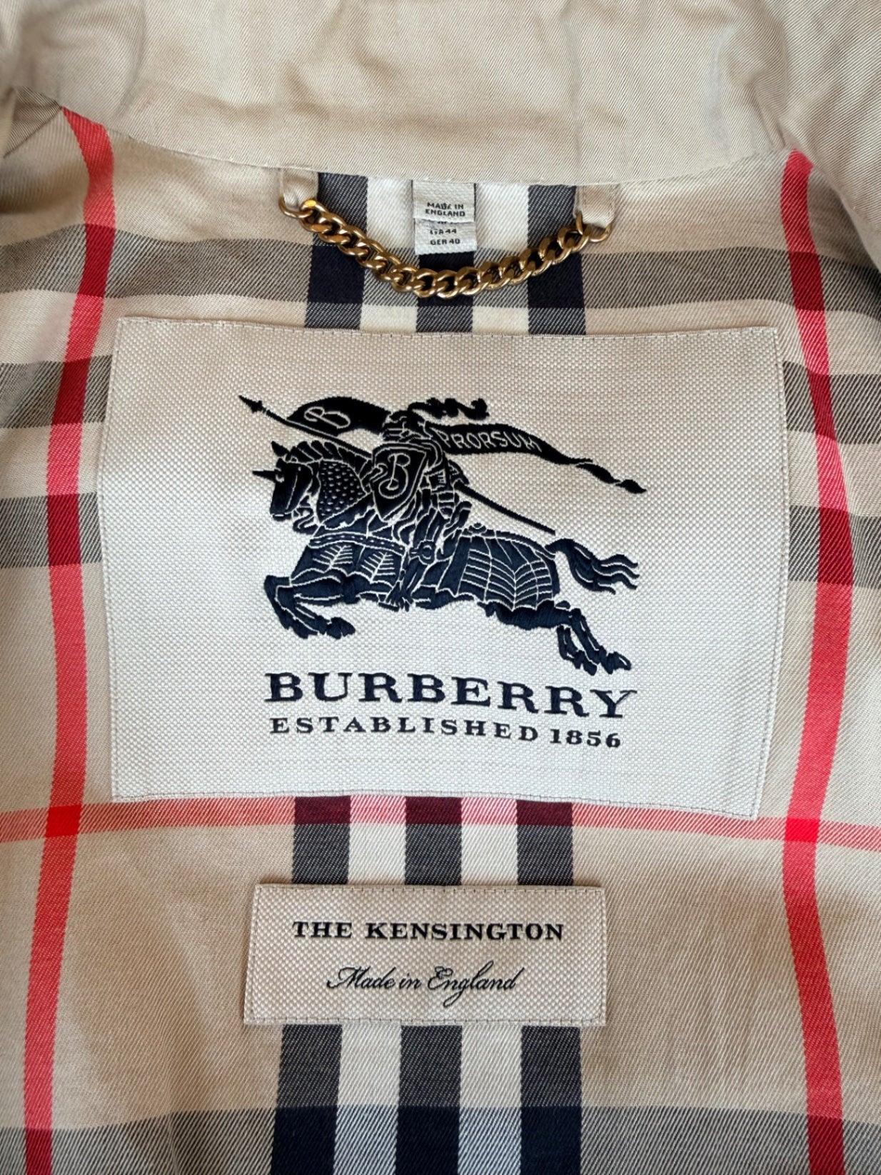 Burberry Kensington short double breasted jacket RRP R39,000