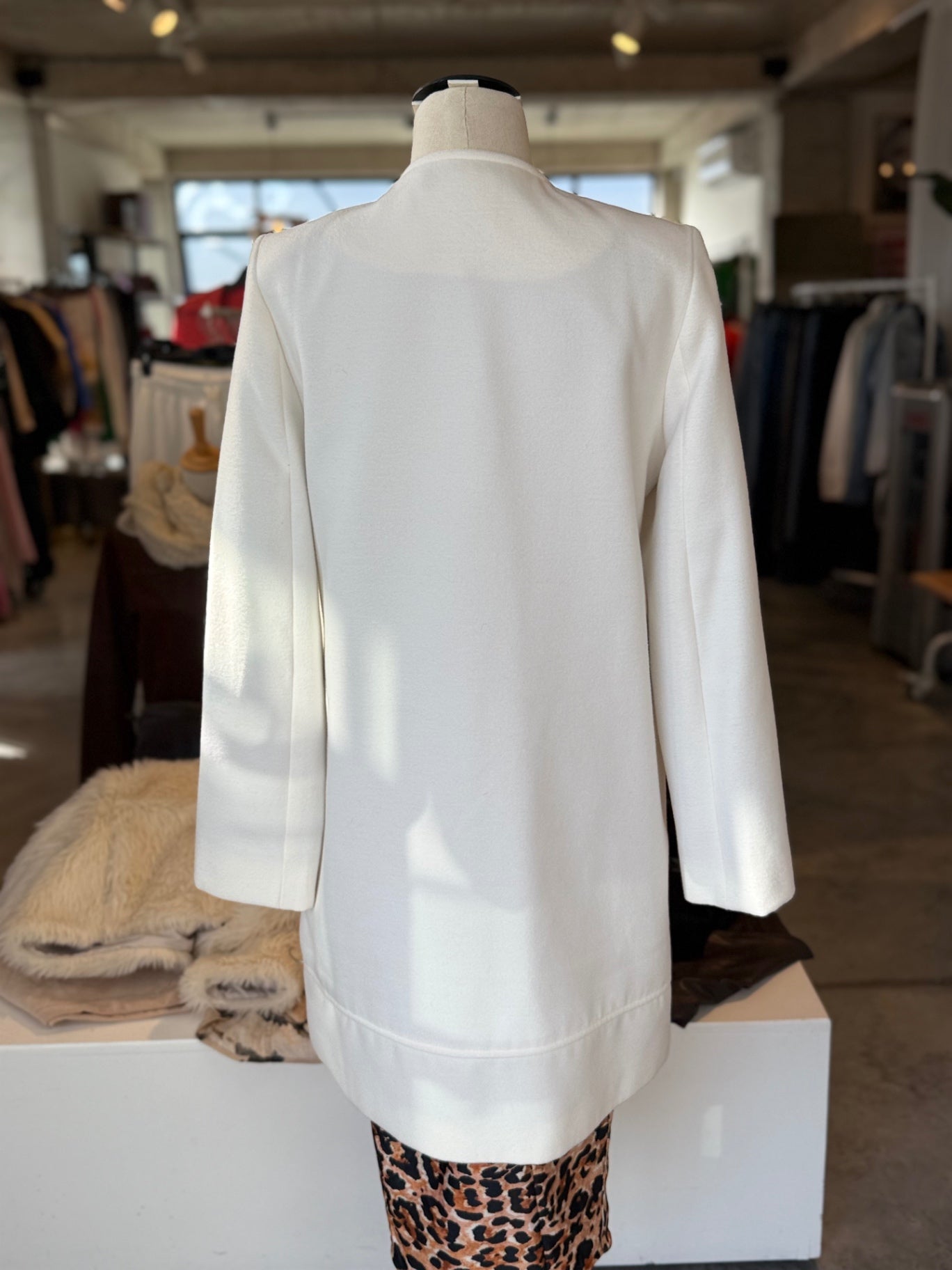 Pringle of Scotland white coat 10