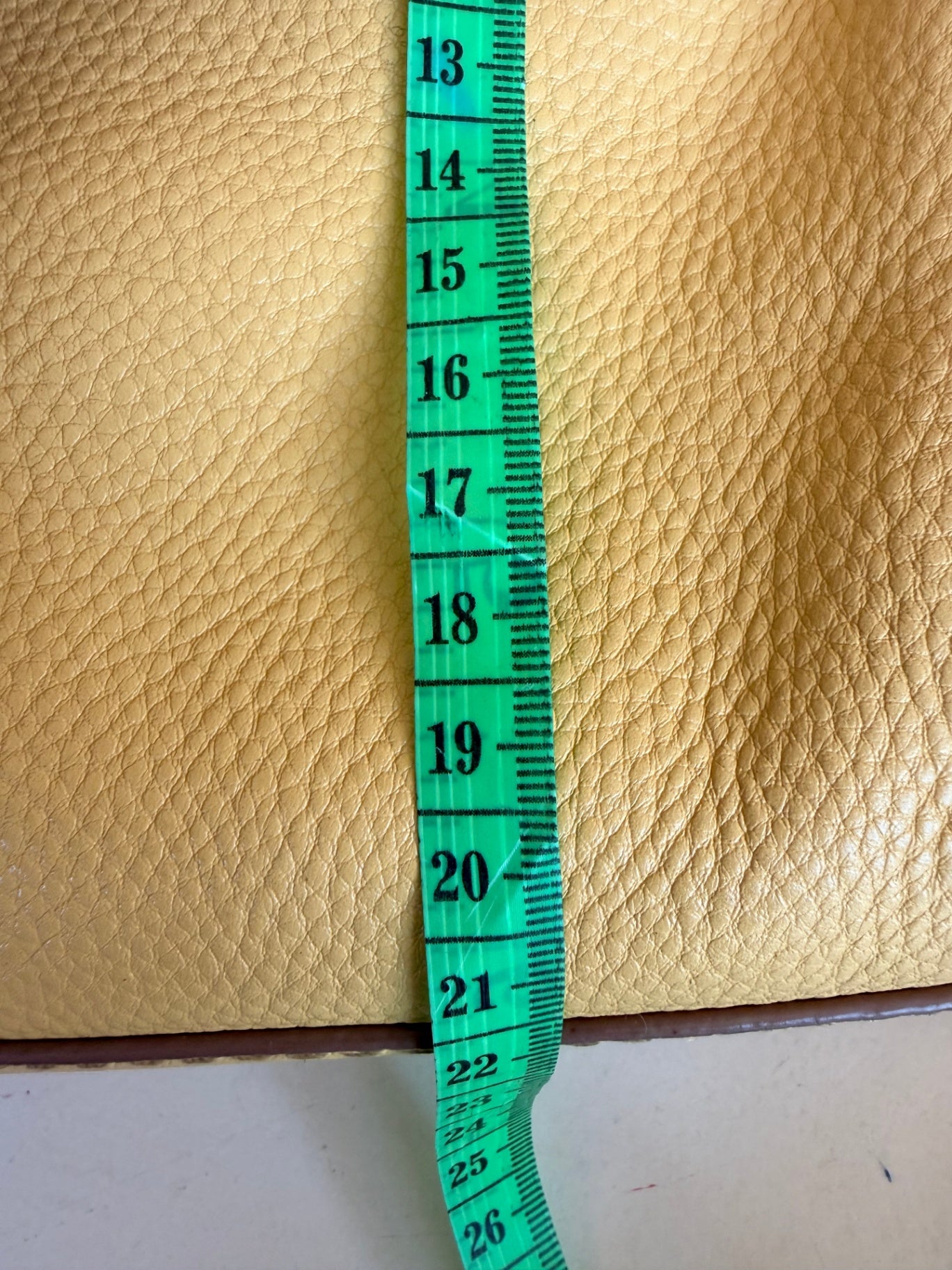 The Sak yellow leather shoulder bag RRP3.2