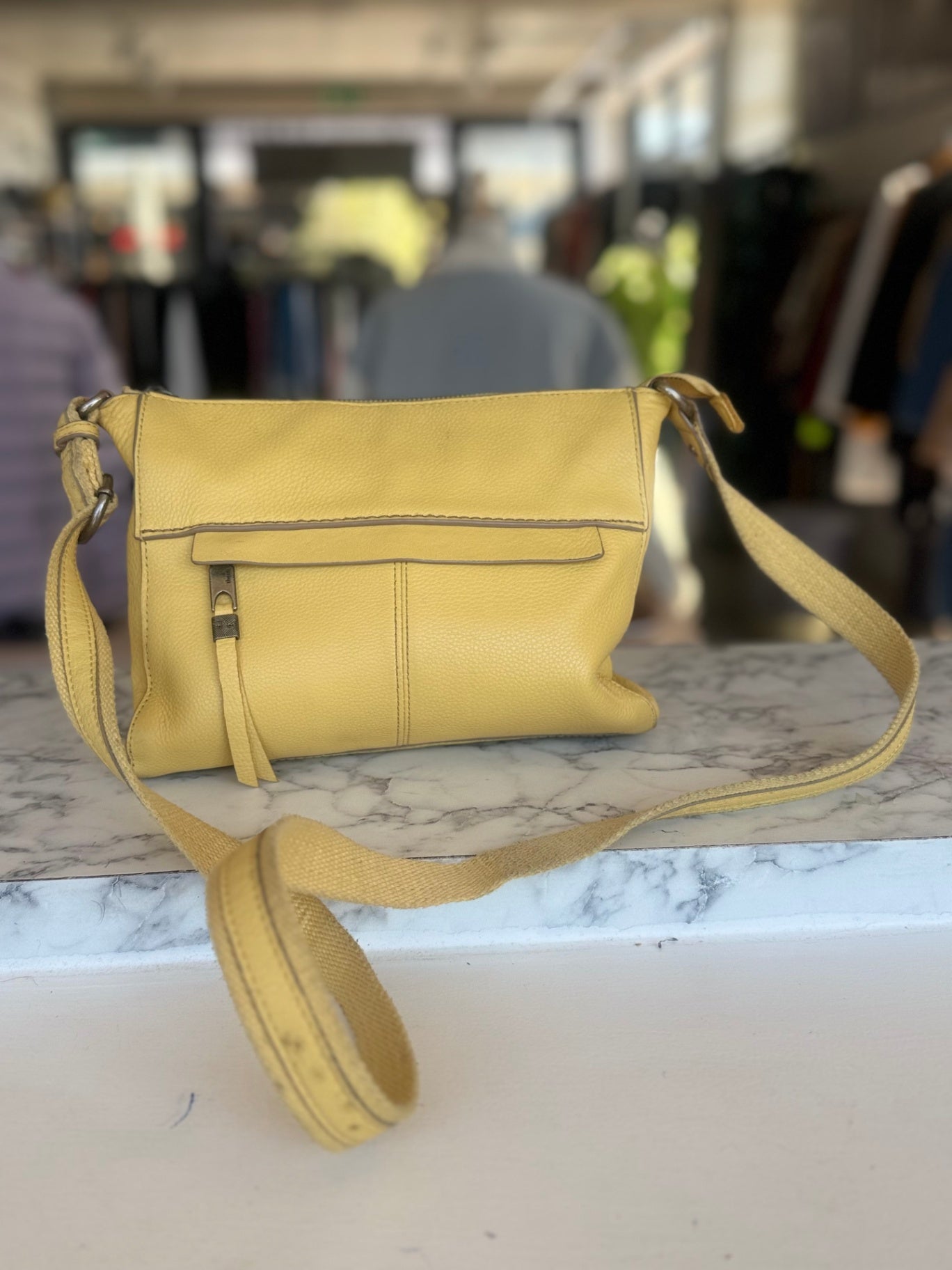 The Sak yellow leather shoulder bag RRP3.2