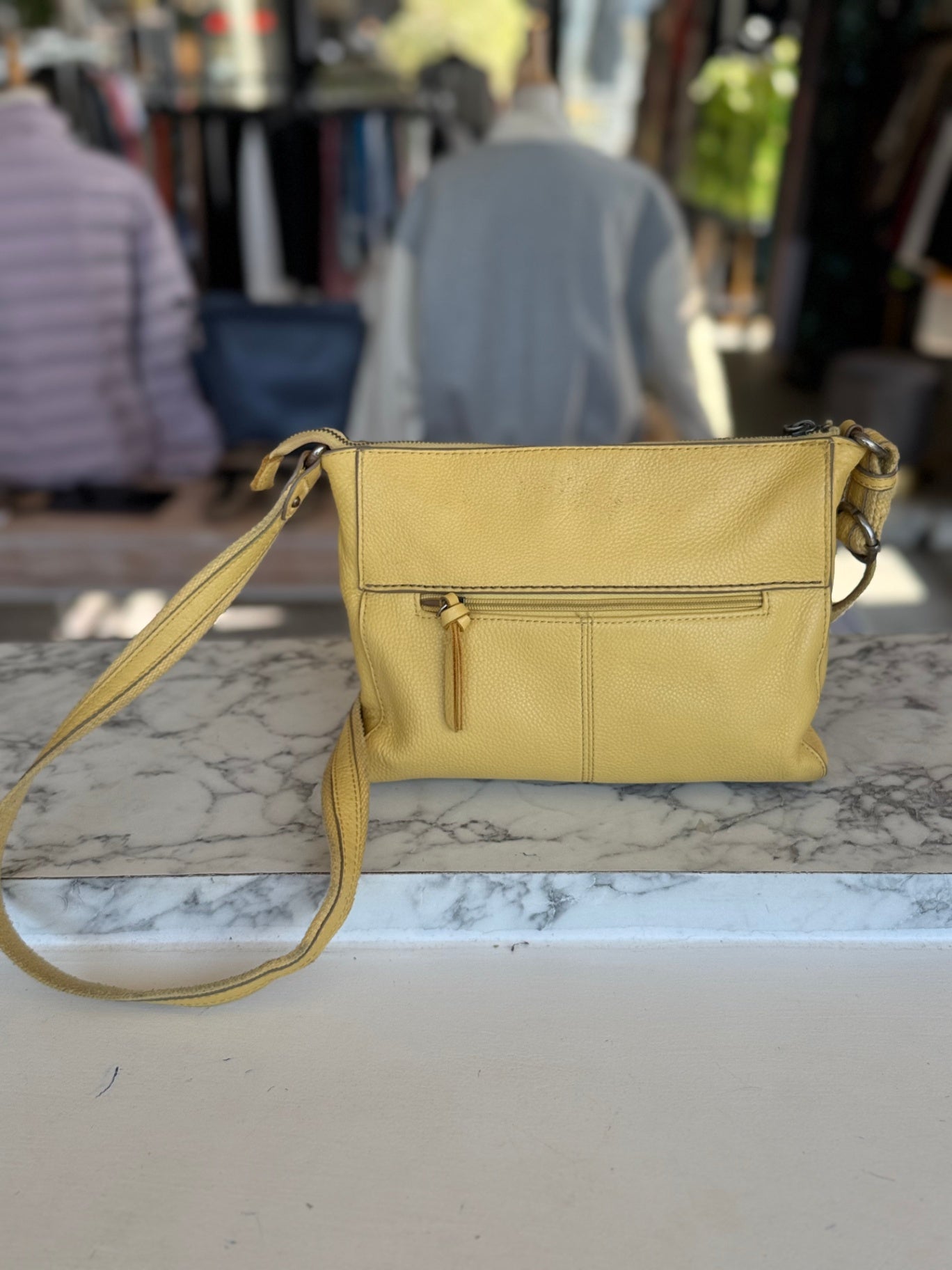 The Sak yellow leather shoulder bag RRP3.2